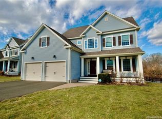 16 Fieldstone Ln, Southington, CT 06489
