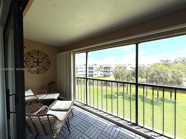 230 Lakeview Dr #307 — Photo 39