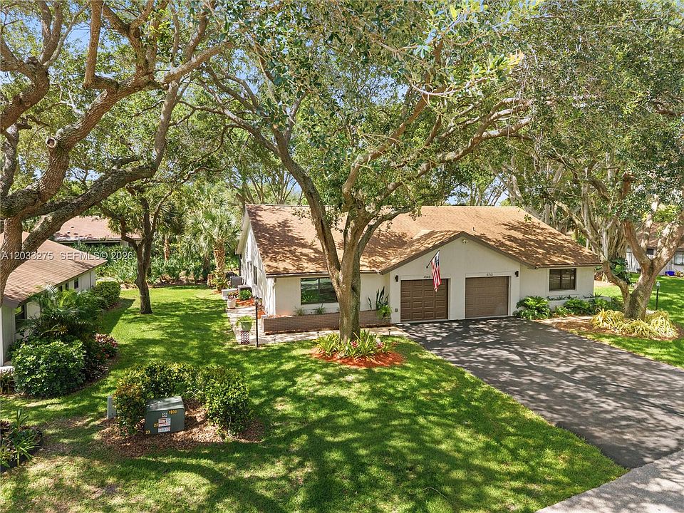 1st image of 4148 Palm Forest Dr N