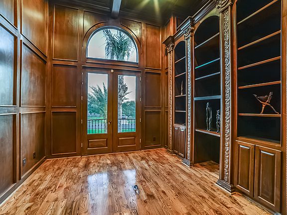 Elegant Study / Office