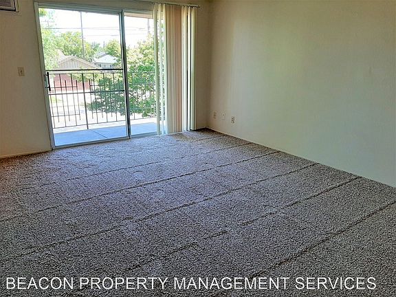4th image of 1120 W Lockeford St #2