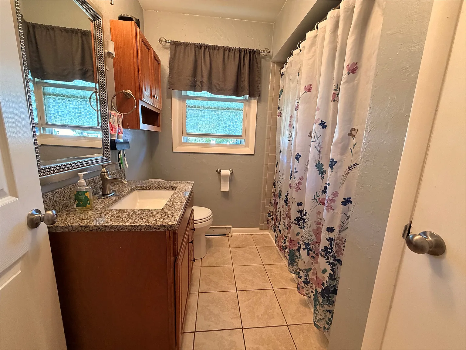 3 bed, 1.5 bath, 1032 sqft, $1,650 — Photo 4