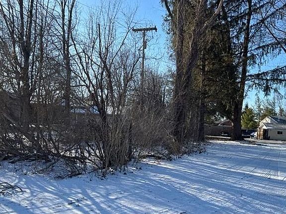 2nd image of 8710 Brookville Rd