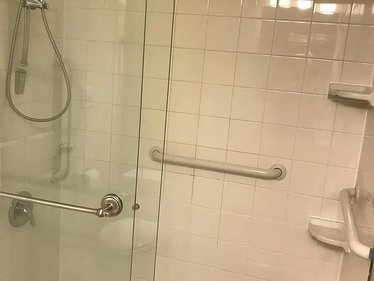 10018 Vanderbilt Cir #4 — Photo 16