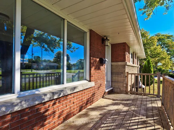 40 Jacobson Ave, Saint Catharines, ON L2T 2Z7