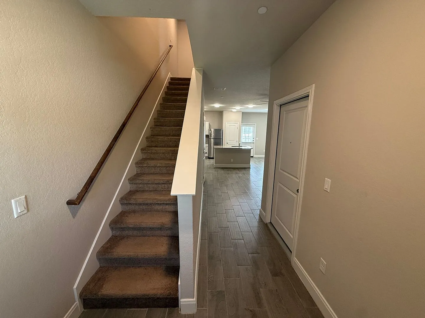 Beautiful townhome in Live Oak quick access to I35 and 1604! — Photo 2