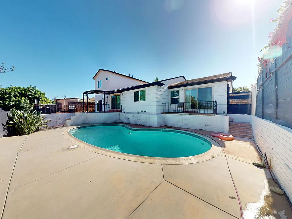 5661 Dorothy Way