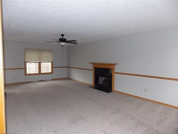 4th image of 240 Hollybrier Dr