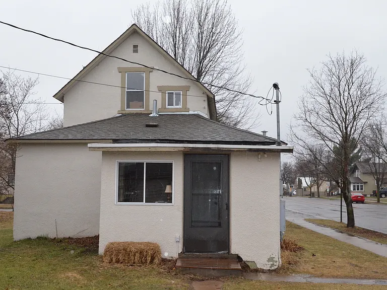 801 S 7th St — Photo 3