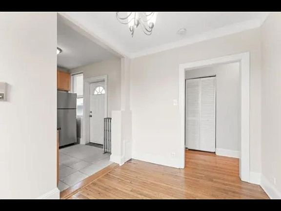 2nd image of 3606 W Dickens Ave #3W