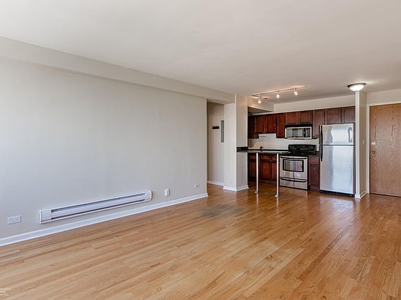 4th image of 4180 N Marine Dr APT 908