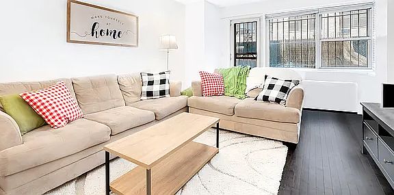 2nd image of 211 E 53rd St APT 2C
