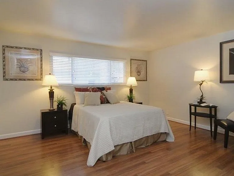 415 Pinehurst Ave — Photo 8