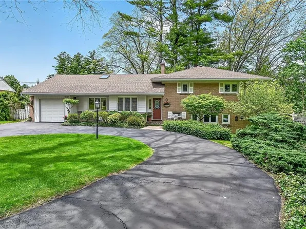 2 Summit Cir, Norfolk County, ON N3Y 3K8