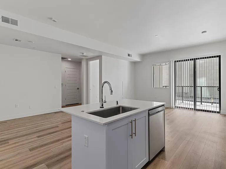 7300 E Earll Dr #1018 — Photo 6