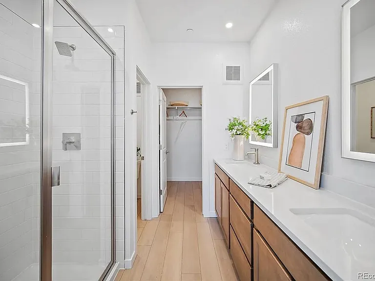 11940 Soprano Cir #304 — Photo 20