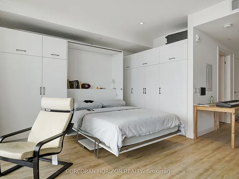 741 King St W #1710 — Photo 16