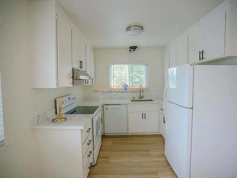 414 Bancroft Ave — Photo 18
