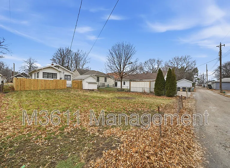6928 Ballard Ave — Photo 5