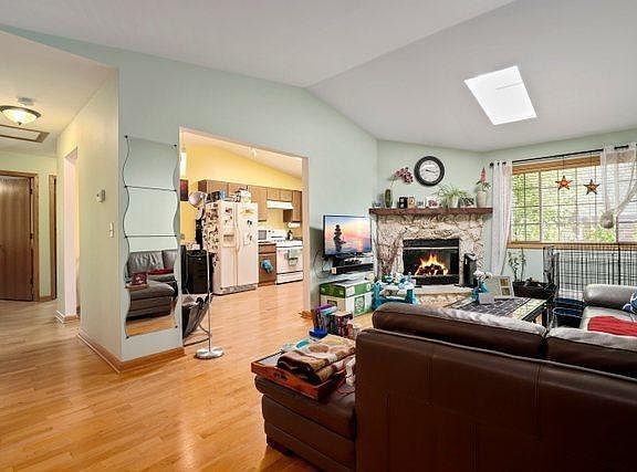 4th image of 50 Terry Dr APT B