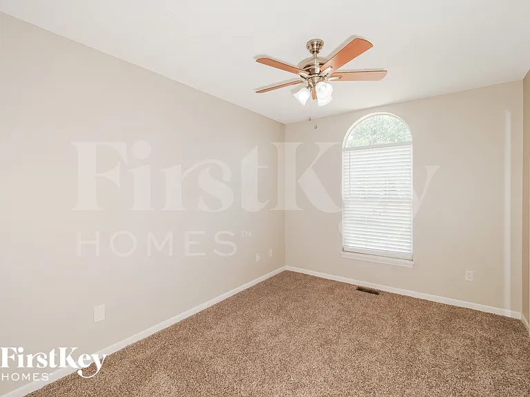 1603 Roberta Dr — Photo 14