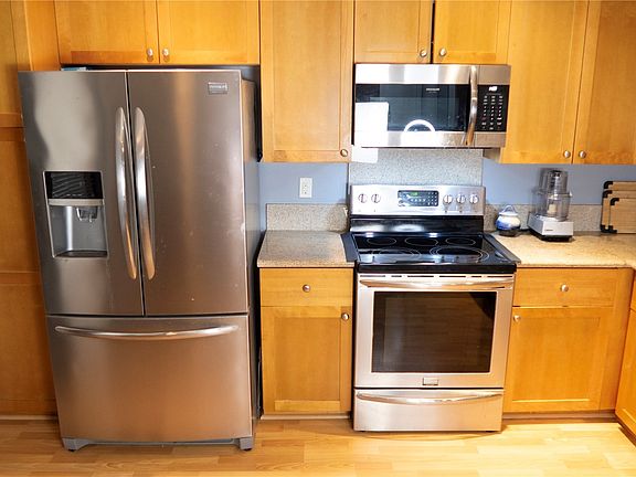 2nd image of 520 Lunalilo Home Rd Unit 7107