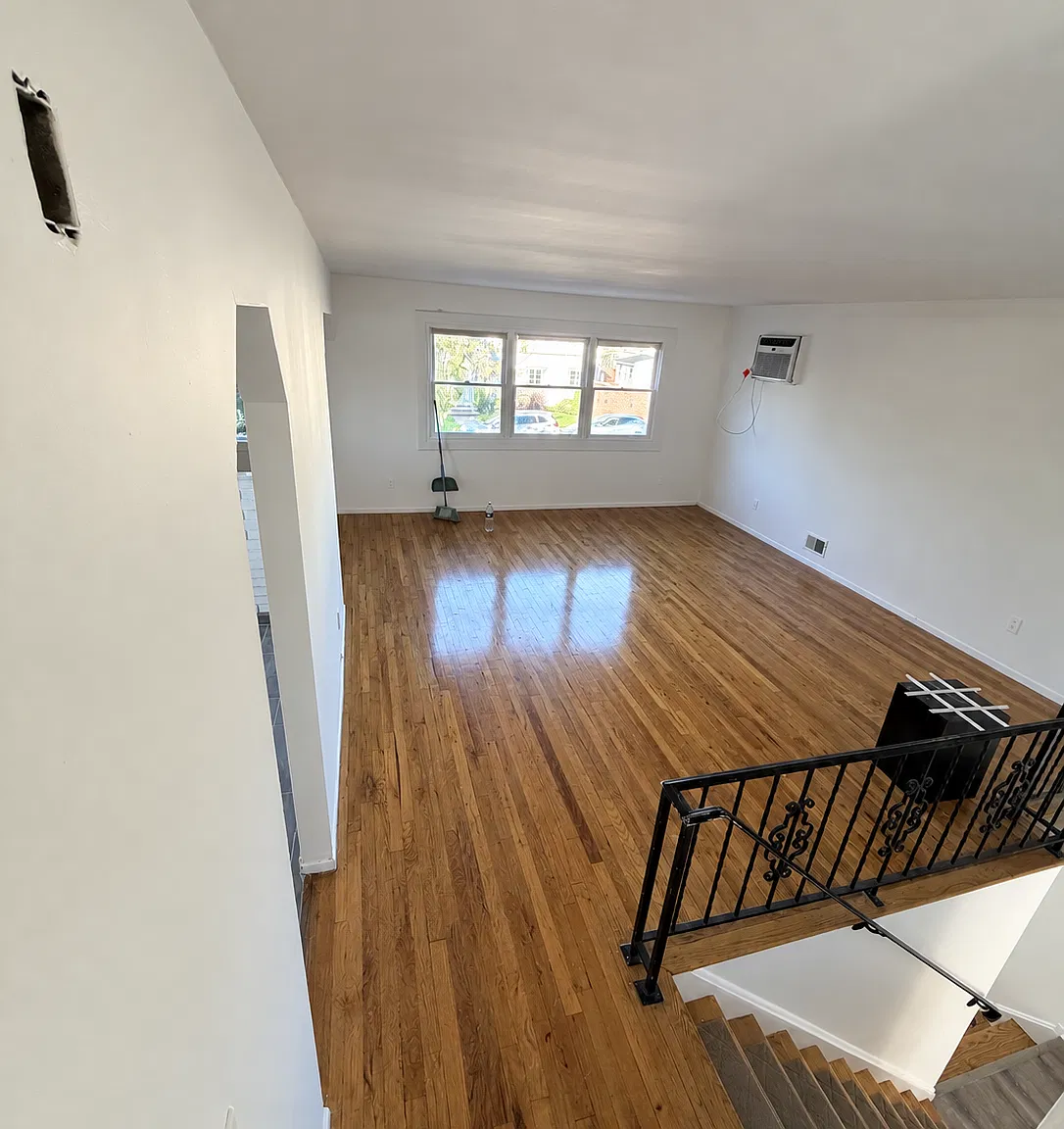 3 bed, 2.5 bath, 1600 sqft, $3,500 — Photo 2