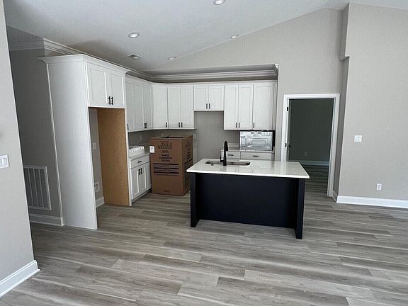 3rd image of 135 Van Gilder Way