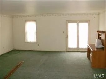 346 W 2nd St — Photo 5