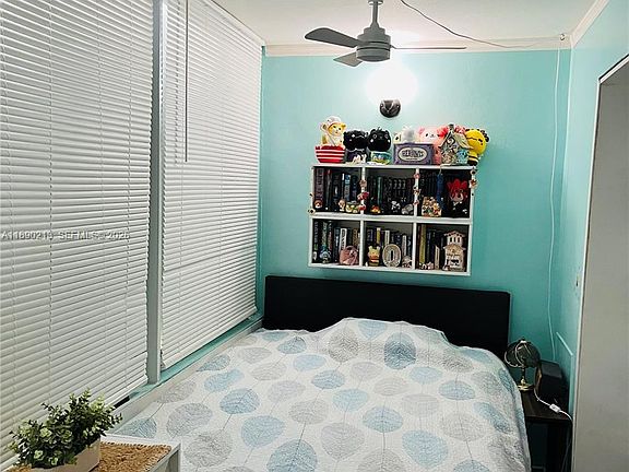 4th image of 19001 NE 14th Ave APT 107