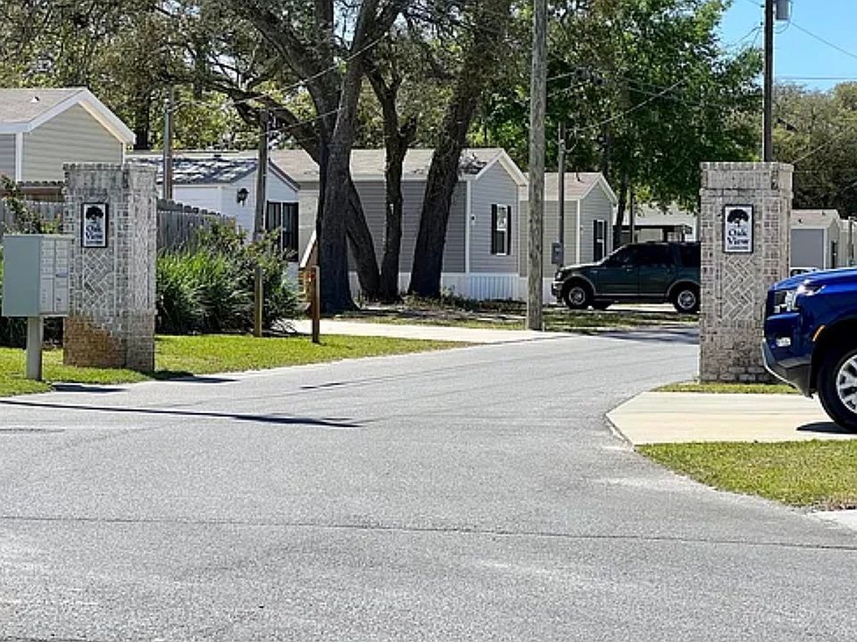1st image of 304 Reeves St