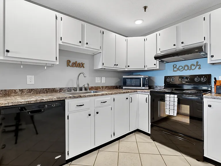 39 W Grand Ave #450 — Photo 14