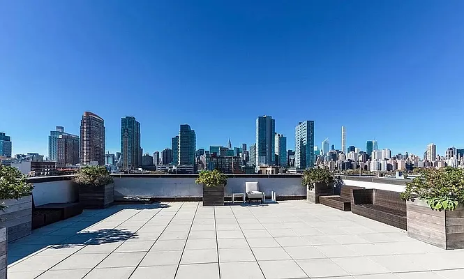 Rented by SERHANT. | media 10