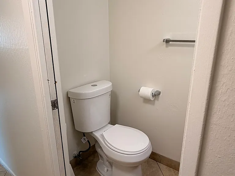 755 Carro Dr #4 — Photo 10