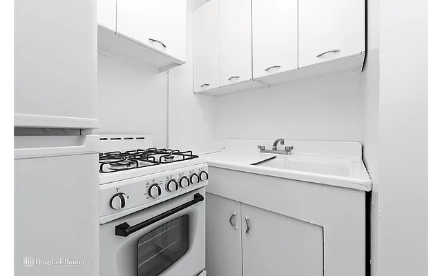 Rented by Douglas Elliman | media 9