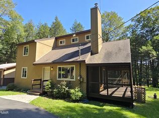 10 Deer Trl, Albrightsville, PA 18210