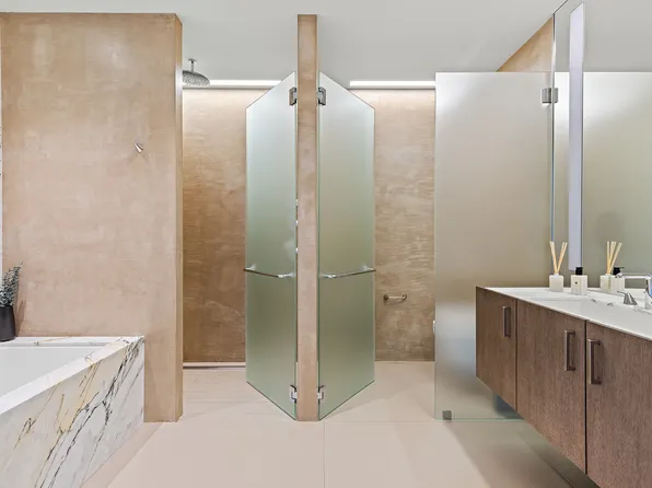 121 East 22nd Street image 13 of 22