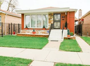 9003 S Cregier Ave, Chicago, IL 60617