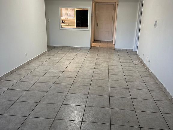 3rd image of 153 Lakeview Dr #153