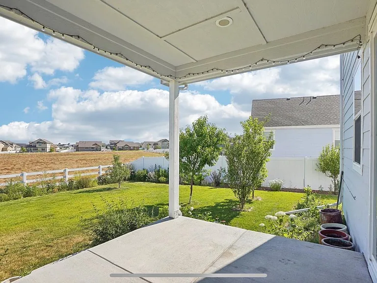 1511 Lake Vista Way — Photo 33