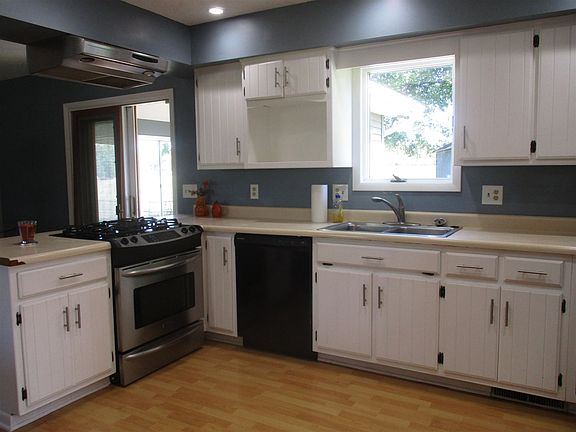 White Kitchen with stainless