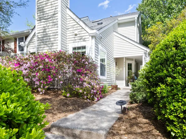 111 Sir Richard Ln, Chapel Hill, NC 27517