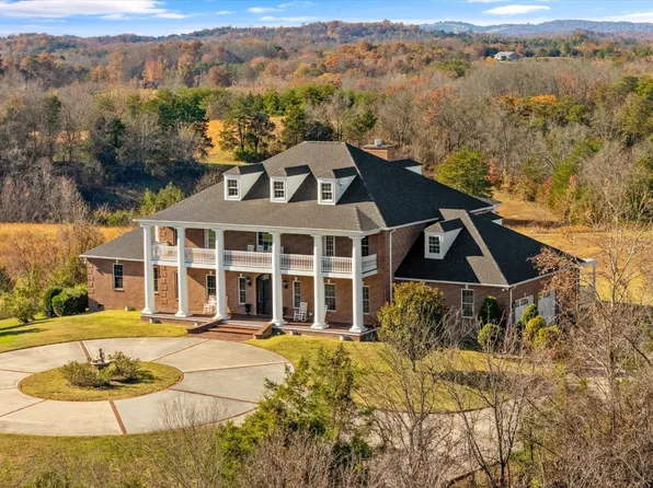 3050 Sims Rd, Sevierville, TN 37876