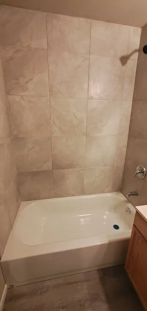 3 Bedroom 1 Bath in East Glen Park — Photo 1