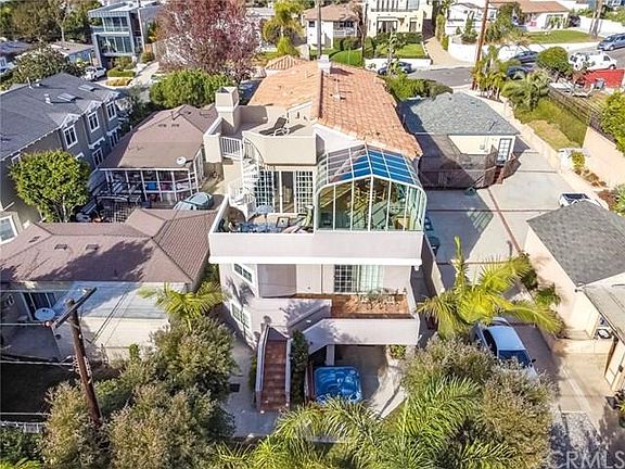 3rd image of 1032 Avenue A
