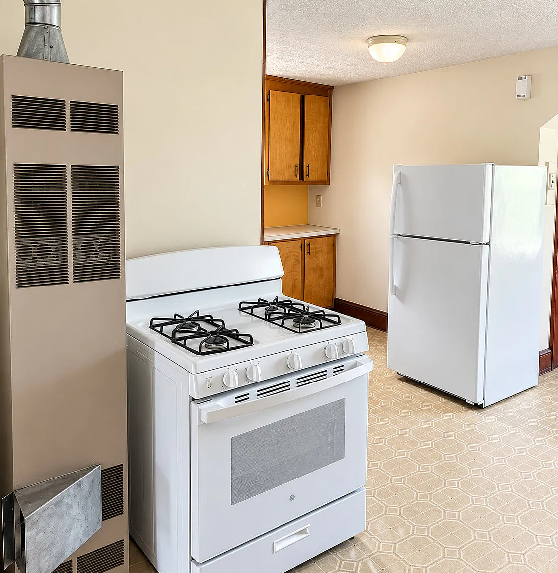2 bed, 1.0 bath, 1000 sqft, $1,100 — Photo 2