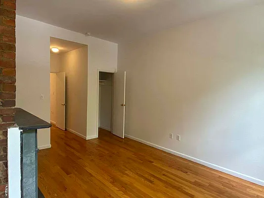 Rented by EXR | media 13