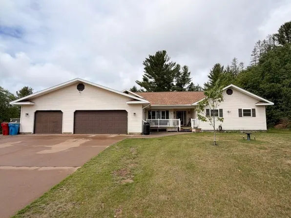 250 Copper St, Ishpeming, MI 49849