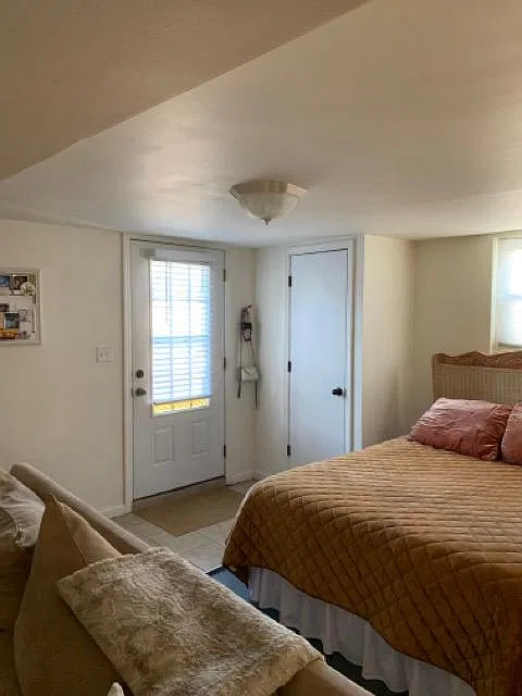 828 Roseview Dr — Photo 1