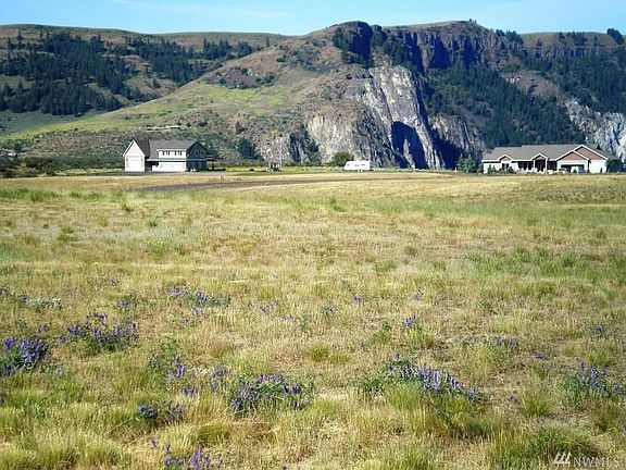 5th image of 44385 Lupine Dr N